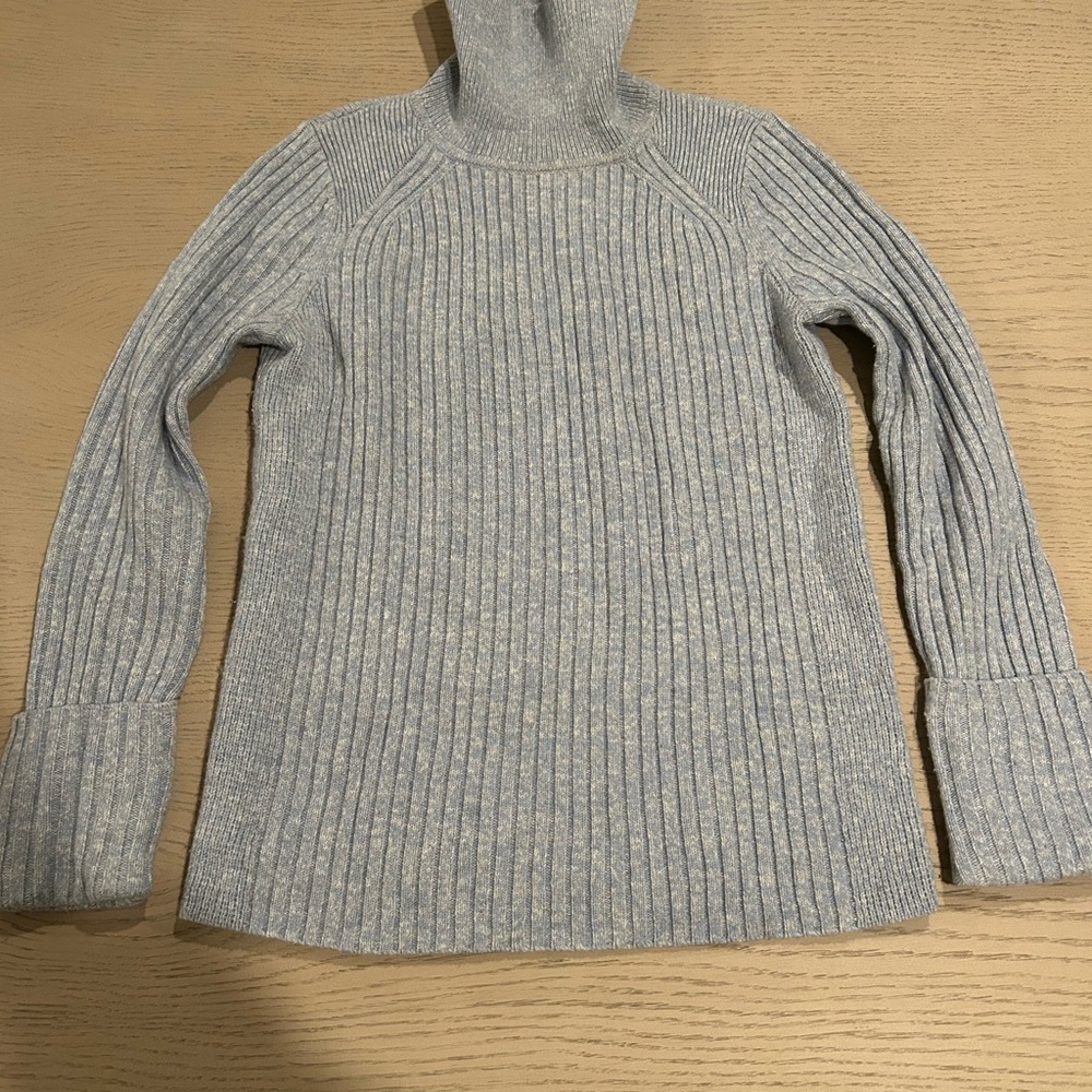 Club Monaco Light Gray Ribbed Turtleneck Sweater